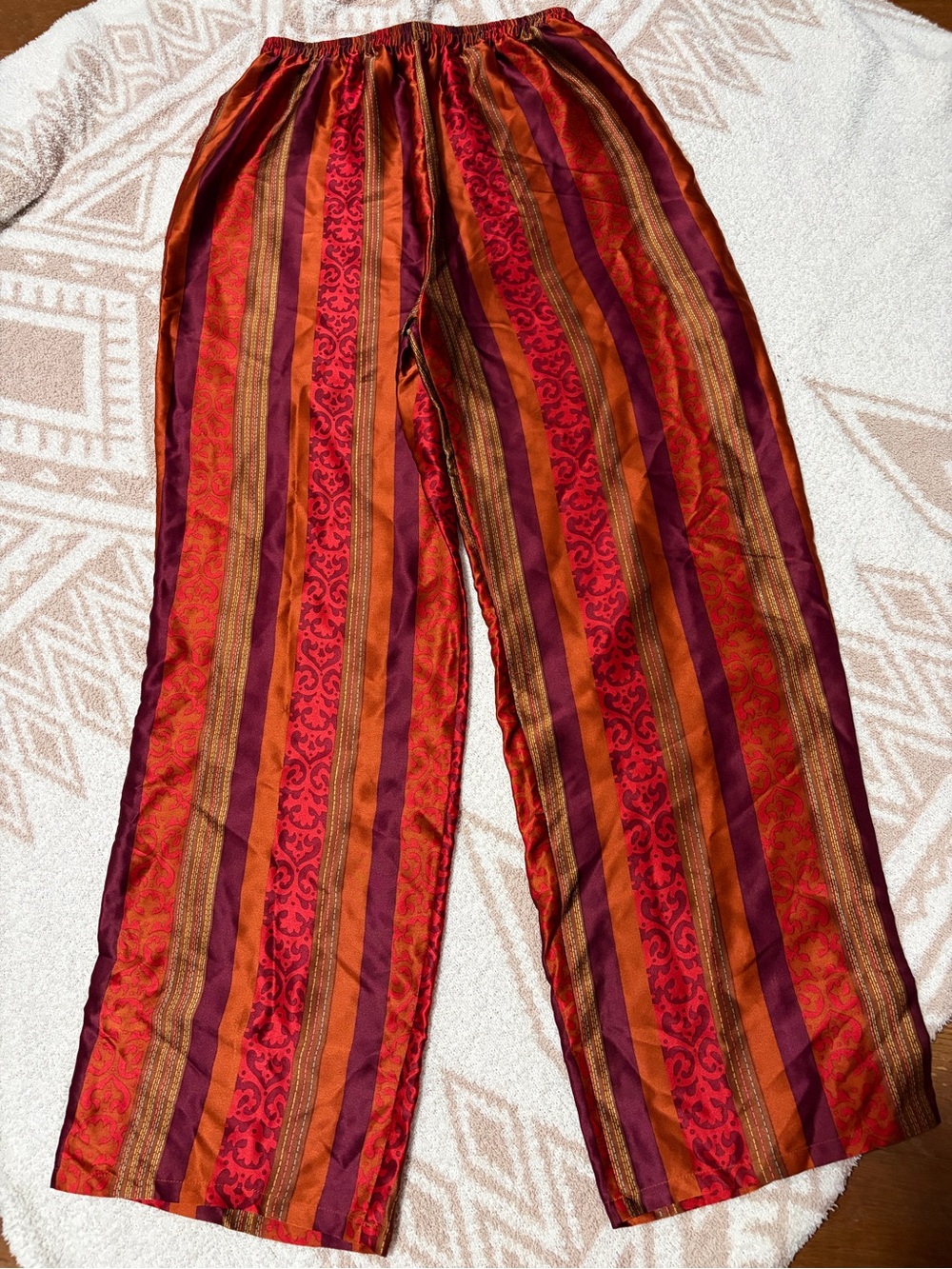 ✨ VINTAGE VICTORIA’S SECRET GOLD TAG 100% SILK PANTS ✨